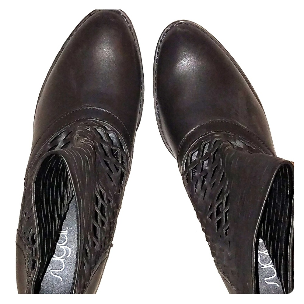 Ankle boots size 9
